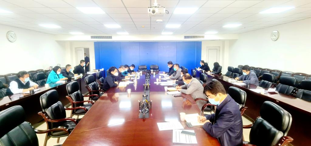 学校疫情防控应急指挥部召开专题会议
