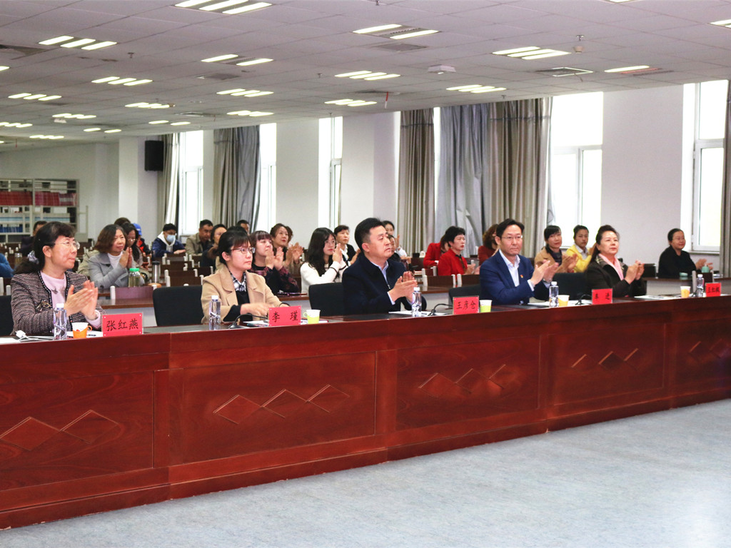 担任读书分享大赛的评委 担任读书分享大赛的评委