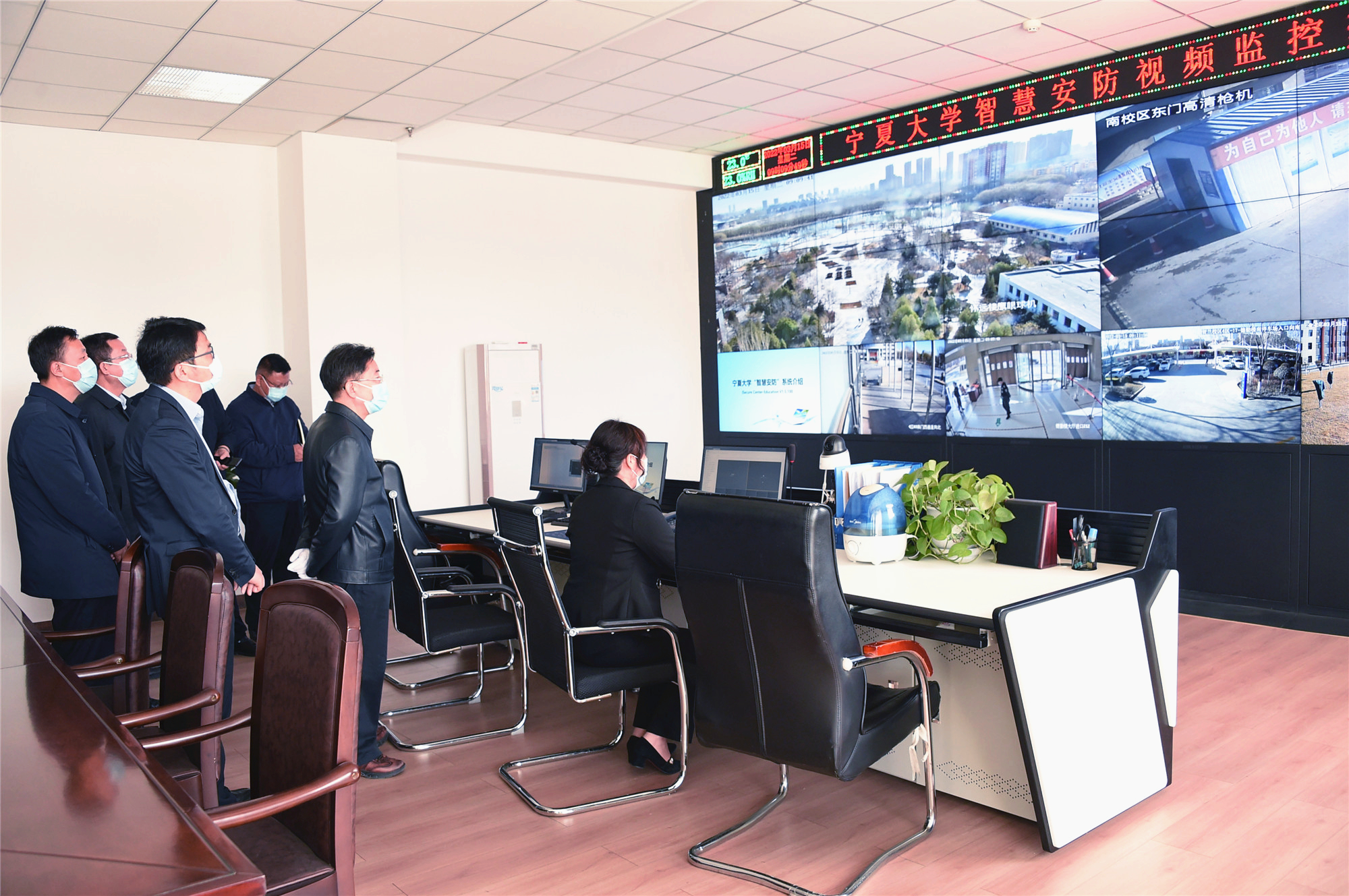 校领导深入各校区开展校园疫情防控专项检查